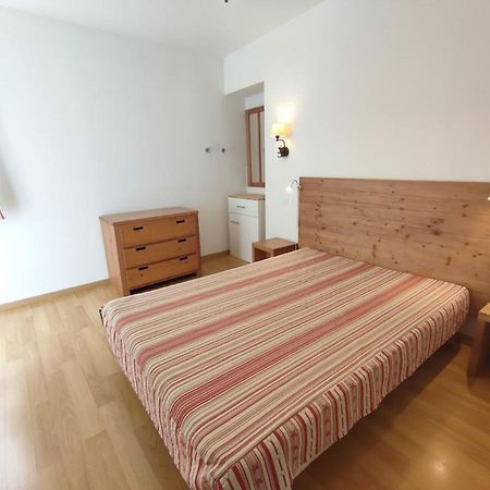 Pat 83, T2, Centre Luchon, Wifi, Casier A Skis, 4 Personnes Bagnères-de-Luchon Exterior foto